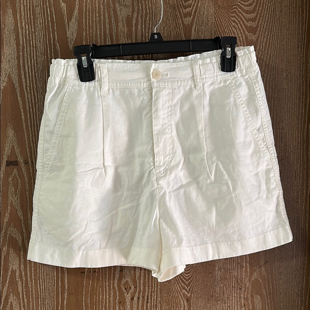Uniqlo Off White Bermuda Shorts Lightweight Summer Essential Size 28